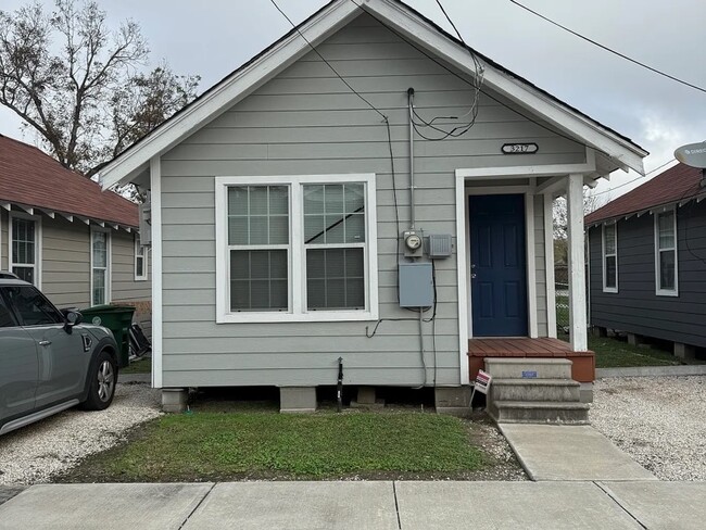 Photo - 3217 Stonewall St