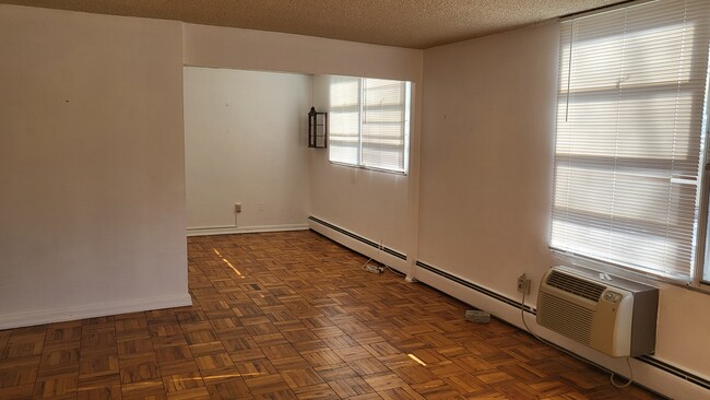 Photo - 1030 E Lancaster Ave Unit 326
