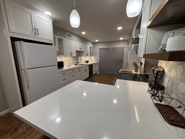 Photo - Beautiful, fully remodeled and furnished 1600+sf apartment ready to go!