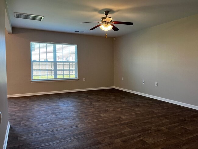 Photo - Ultra Spacious Living in Lake Tyler Subdivision