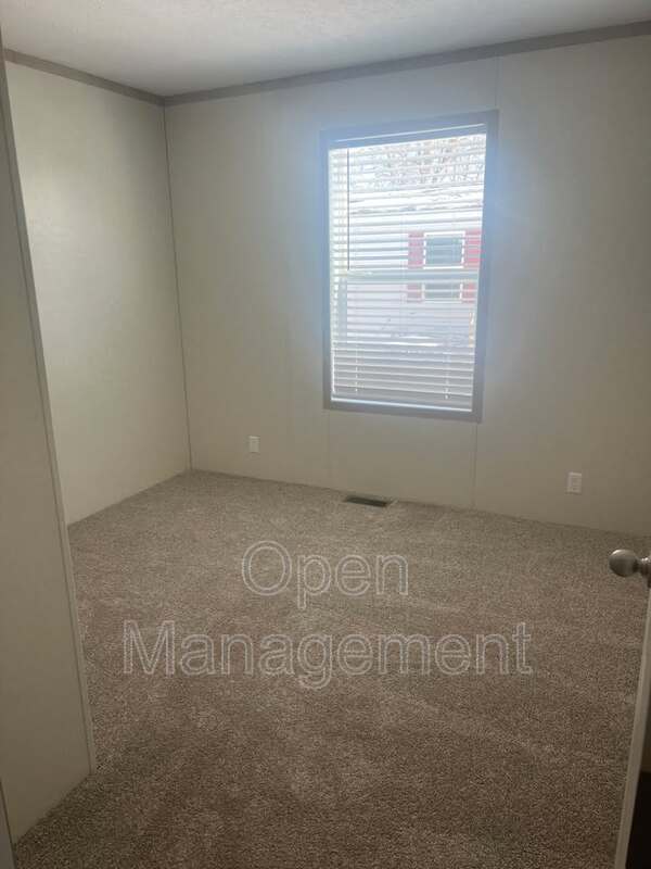 Photo - 825 1st Ave E