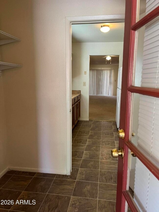507 E Colgate Dr