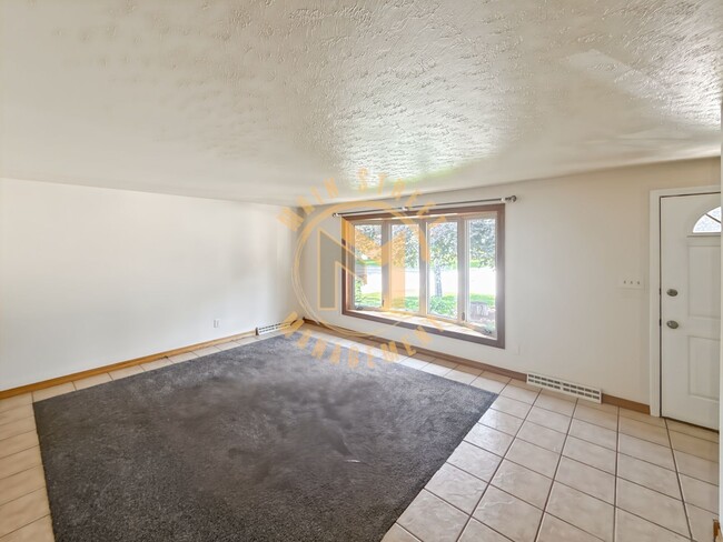 Photo - 2796 Cormier Rd Unit 2796