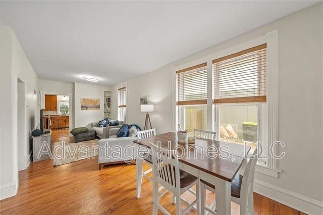 Photo - 4523 Wyoming St