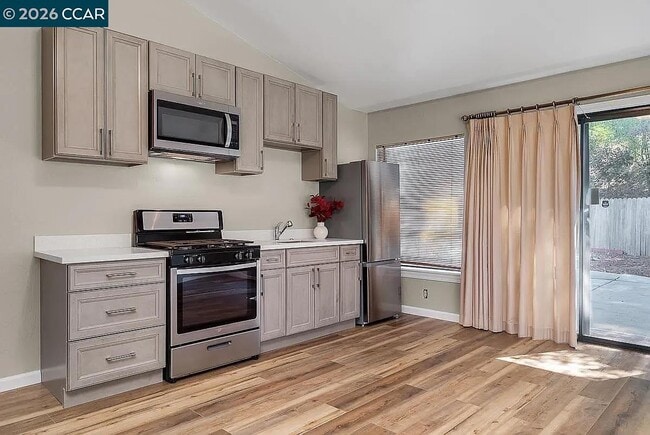 Photo - 3592 Hillcrest Rd