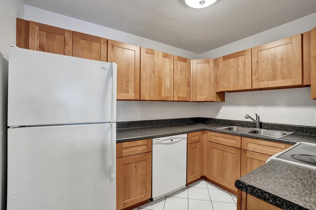 Photo - 5911 NE 14th Ln Unidad 201S