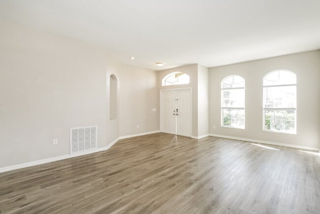 Photo - 34627 Smart Dr