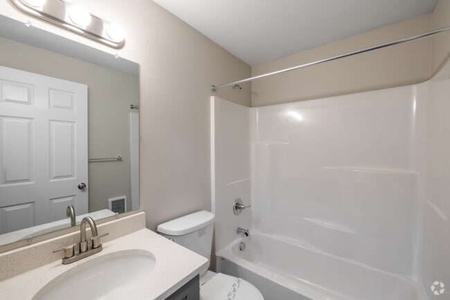 1BR, 1BA - 593SF