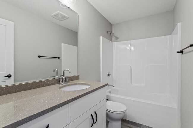 Photo - 1305 11th Ave NW