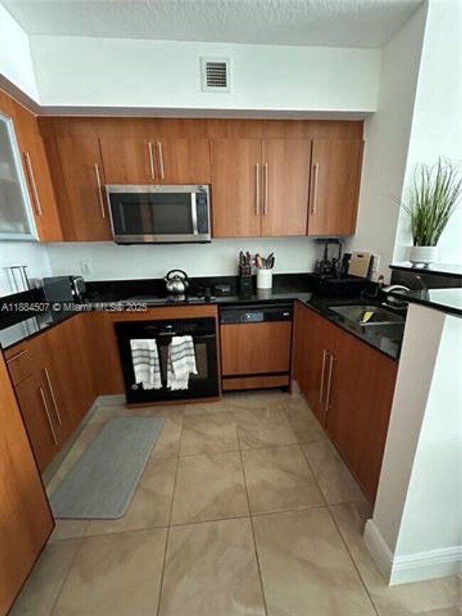 Photo - 335 S Biscayne Blvd Unidad 335 S Biscayne Blvd  1600