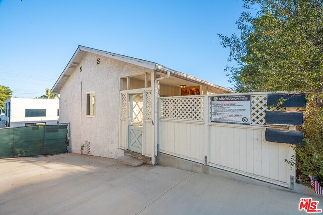 3108 Laurel Ave