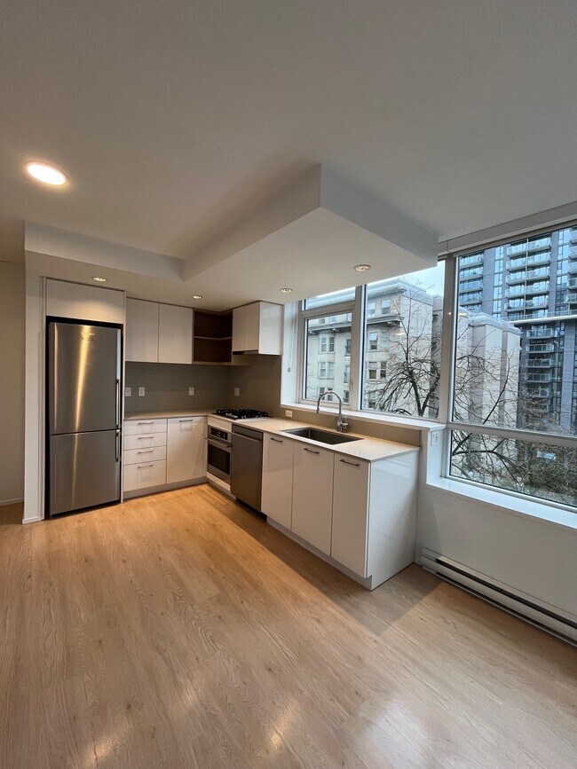 Building Photo - Seymour