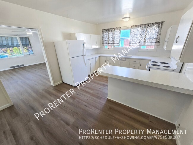 Photo - 2338 Van Buren Ave