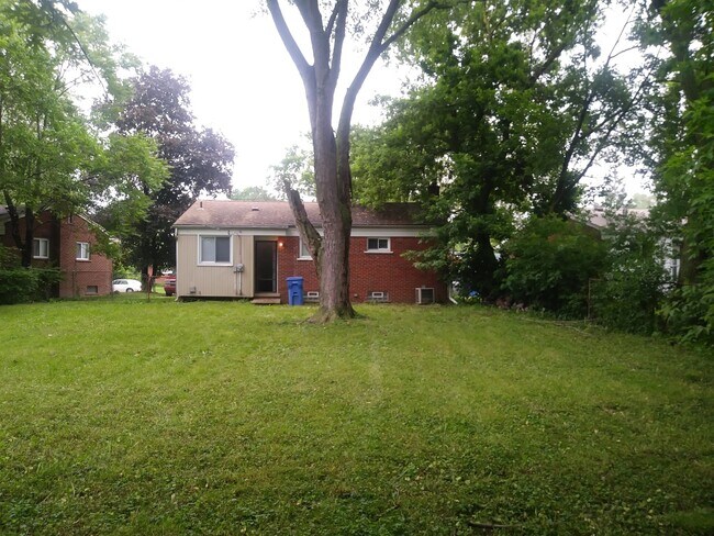 Photo - 30043 Grandview St Unit 1