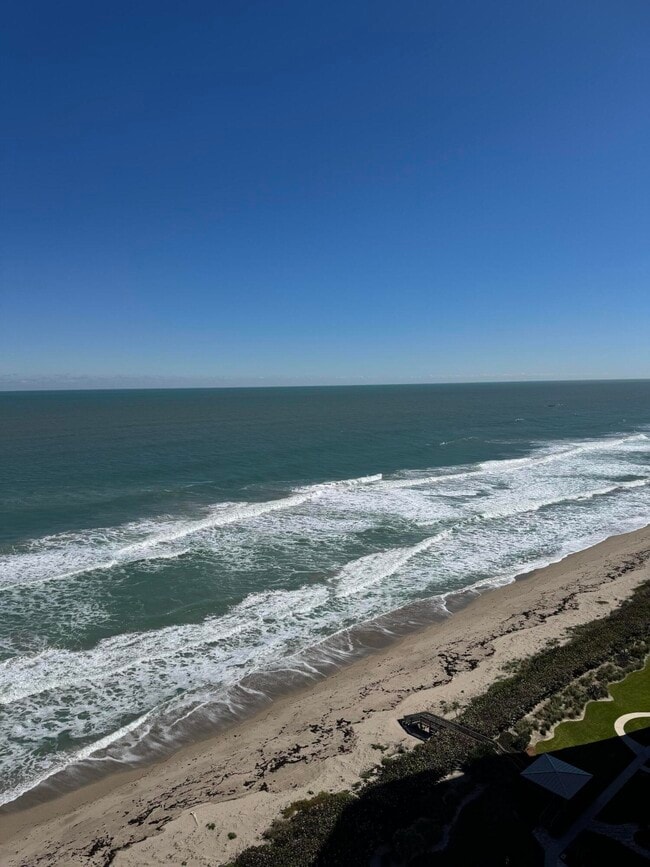 Building Photo - 9500 S Ocean Dr Unit 2009