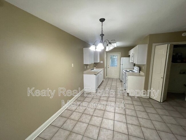 Photo - 207 Rural St