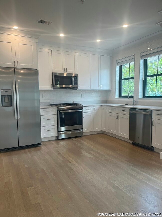 279 Lamartine St Unit 2