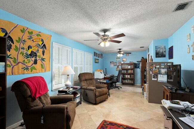 Photo - 2005 Point West Dr