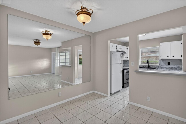 Photo - 5300 Washington St Unit H136