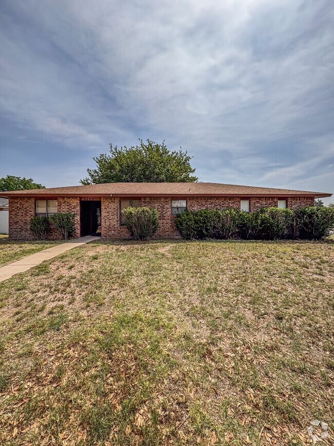 Building Photo - 4000 Mescalero Dr Rental