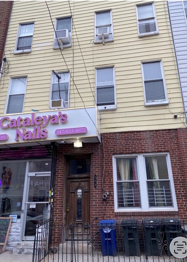 Building Photo - 173 Wyckoff Ave Unit 2R