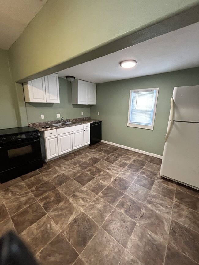 Photo - So Cute! Check Out This 2BR/1BA Home w/Carport!