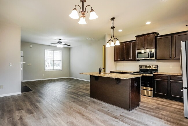 Photo - 62 Dropseed Ln