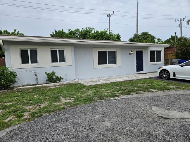 Building Photo - 2551 NE 7th Terrace Rental