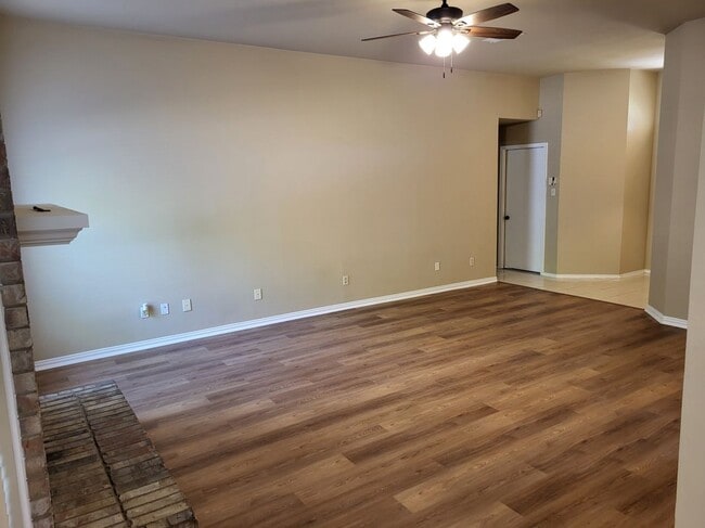 Photo - 3519 Daisy Ln