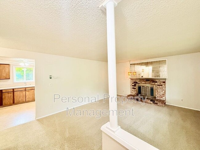 Photo - 5904 NE 109th St