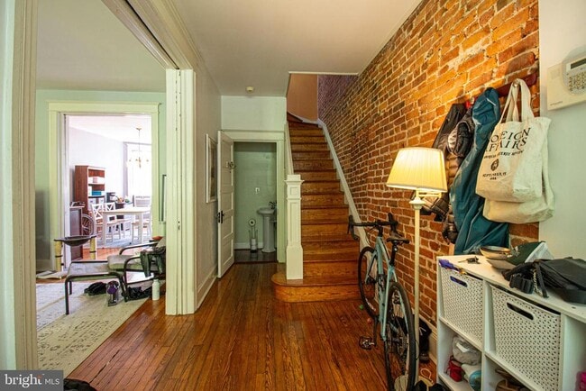 148 Adams St NW