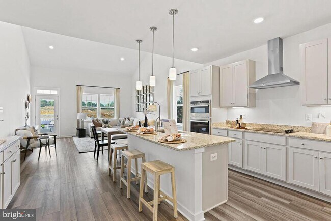 Photo - 400 Silver Birch Dr