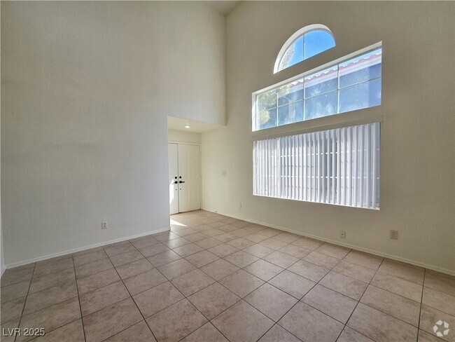 Building Photo - 6993 Troubador Dr Rental