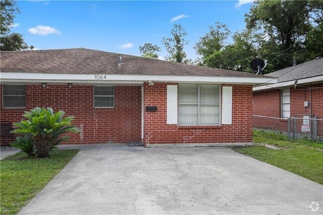 Building Photo - 1064 S Audubon St Rental