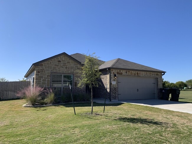 Building Photo - 7021 Tanglehead Dr Rental