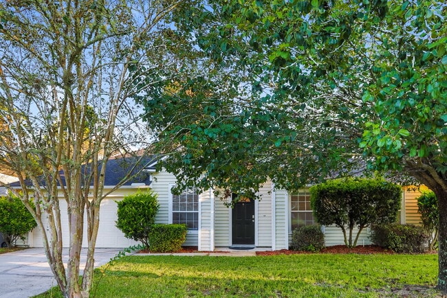 Building Photo - 9099 Rockpond Meadows Dr