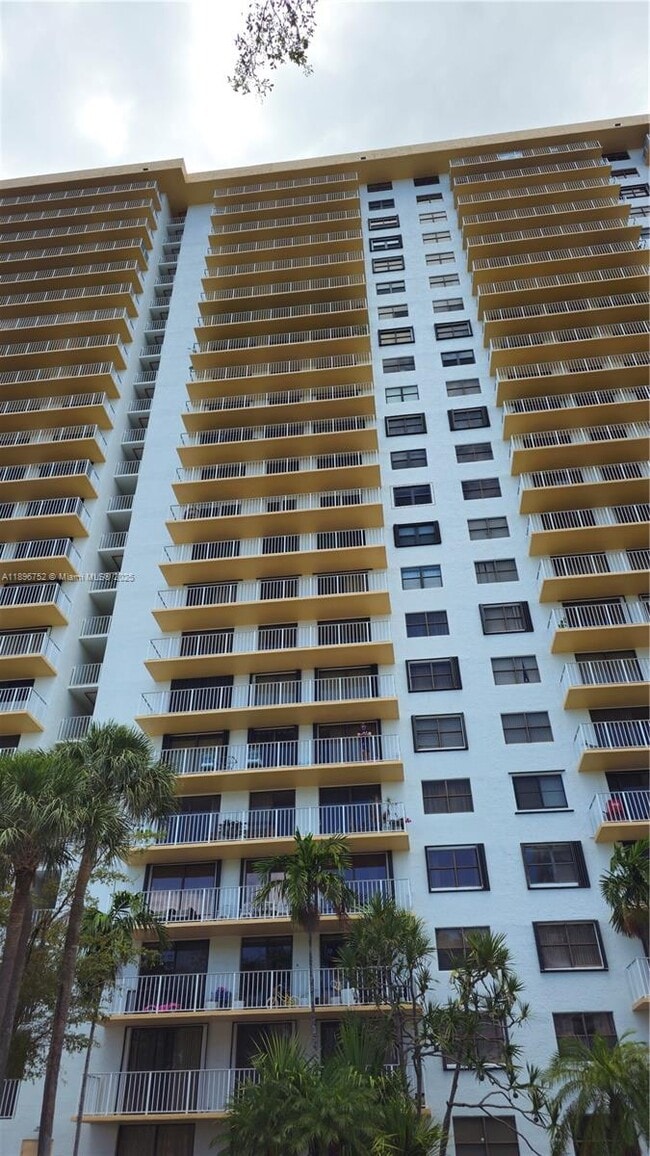 Photo - 290 174th St St Unit 1905