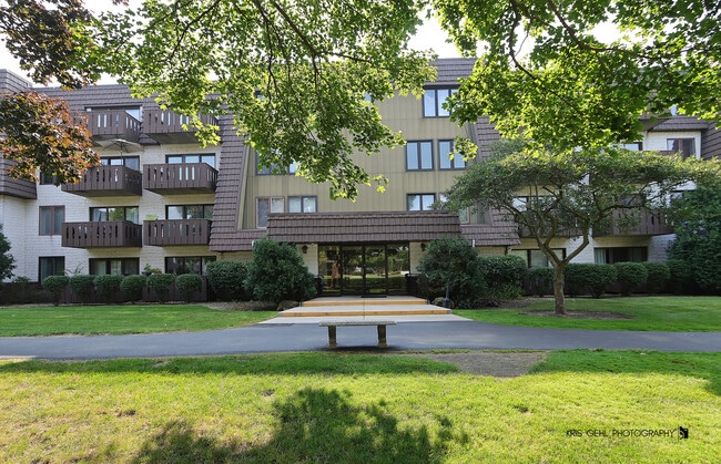 Building Photo - 12900 W Heiden Cir Unit 4206 Rental