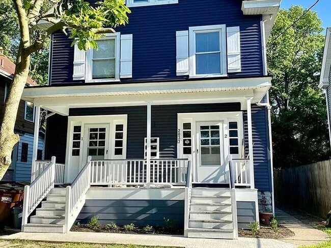 Building Photo - 2033 Maple Ave Unit #4