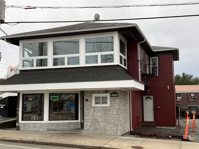 Building Photo - 1037 Cass Ave Unit 1