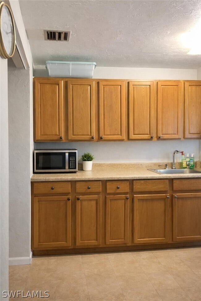 Photo - 5402 Hardee St