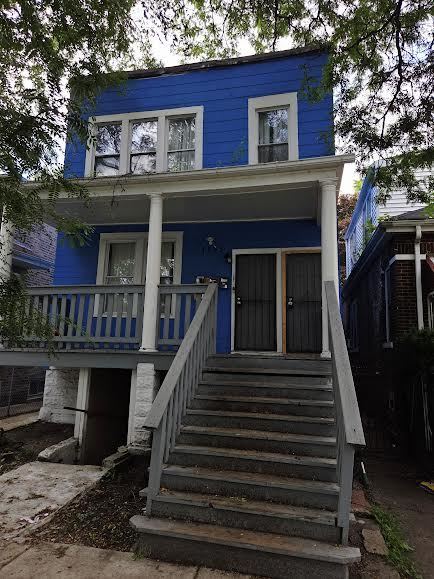 Photo - 1133 E 81st St House