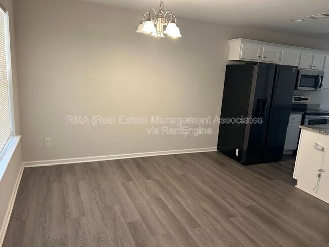 Photo - 156 Meadowbrooke Dr