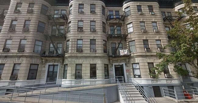 Building Photo - 1091 Gates Ave Unit #1091