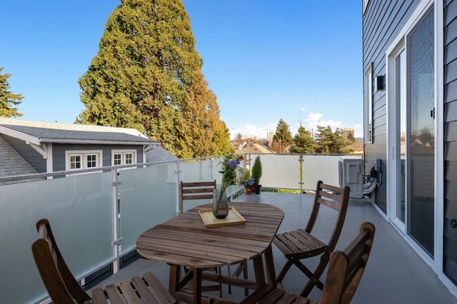 Photo - 4510 1st Ave NE Unit ID1054656P