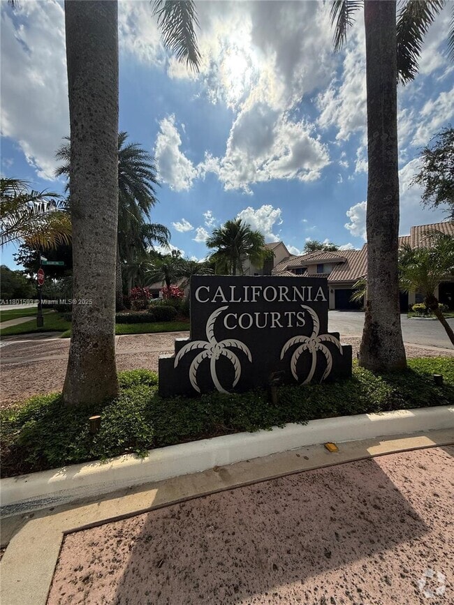 Building Photo - 16318 Malibu Dr Rental