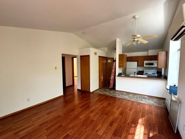 Photo - 1808 E Sunset Dr