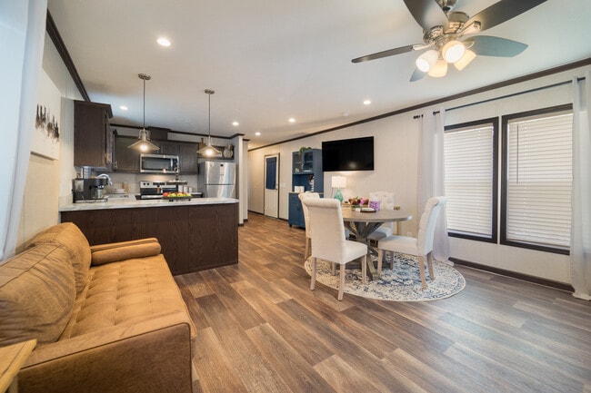 Photo - Buckeye Trails