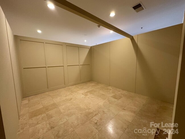 Photo - 21 Battery Park Ave Unidad 307