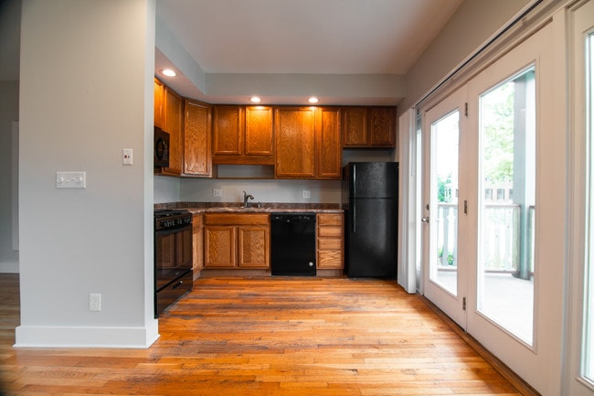 Photo - Genesee Apartments